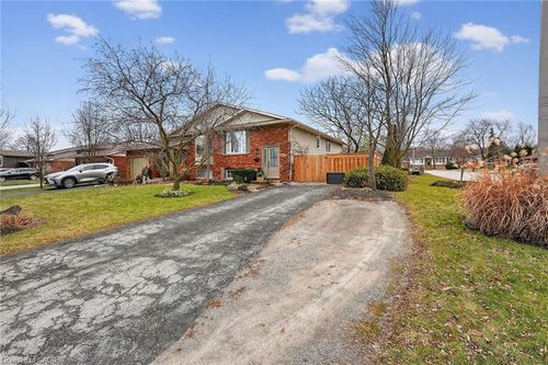 3917 Vineyard Cres, Vineland, ON, L0R2C0 | Card Image