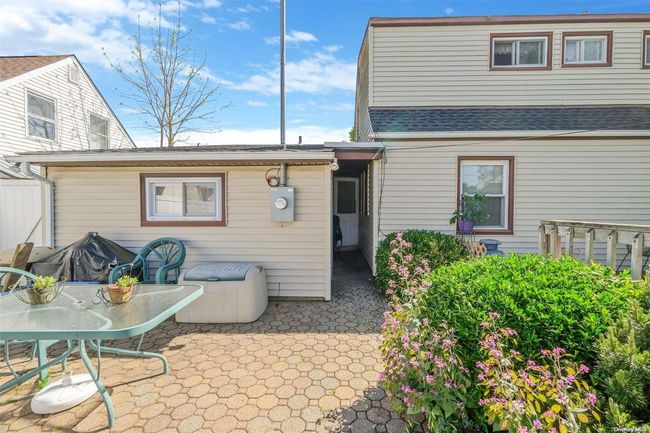 30 Saddle Ln, House other with 3 bedrooms, 2 bathrooms and null parking in Levittown NY | Image 4