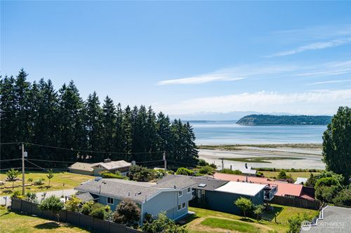 2735 Evening Glory Court, Clinton, WA, 98236 | Card Image