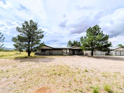 8050 E Dunn Ln, Pearce, AZ, 85625-6253 | Card Image