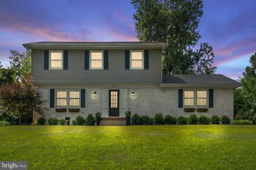 7277 Mosby Dr, WARRENTON, VA, 20187-4426 | Card Image