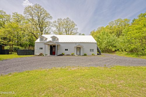 41 E Red Mill Rd, Greenville, NY, 12083-5104 | Card Image