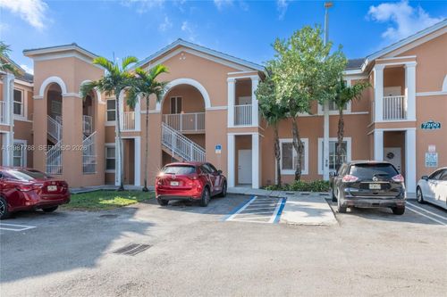 109-7-7200 Nw 177th St, Hialeah, FL, 33015-6233 | Card Image