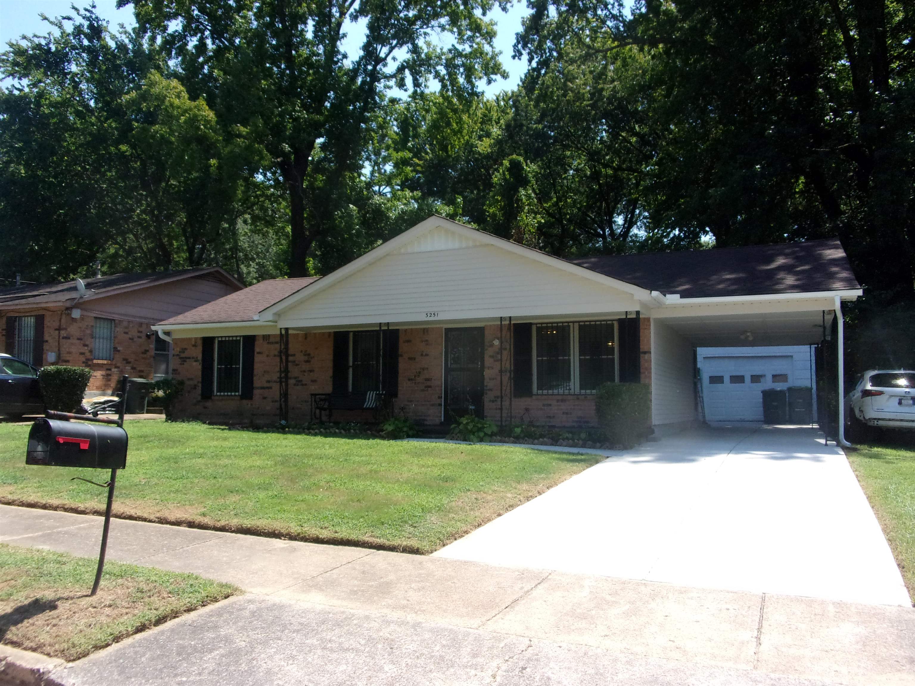 Amselle Cir, Memphis, TN 38127