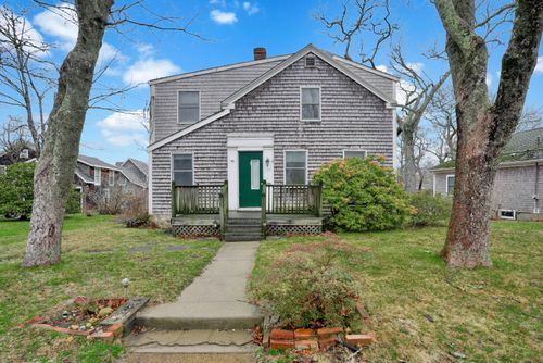 119 N William St, Vineyard Haven, MA, 02568-5439 | Card Image