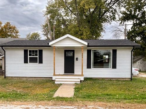 305 Sw 2nd St, Casey, IL, 62420-1251 | Card Image