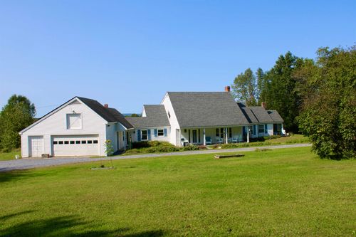 2527 Munger St, New Haven, VT, 05472-3032 | Card Image