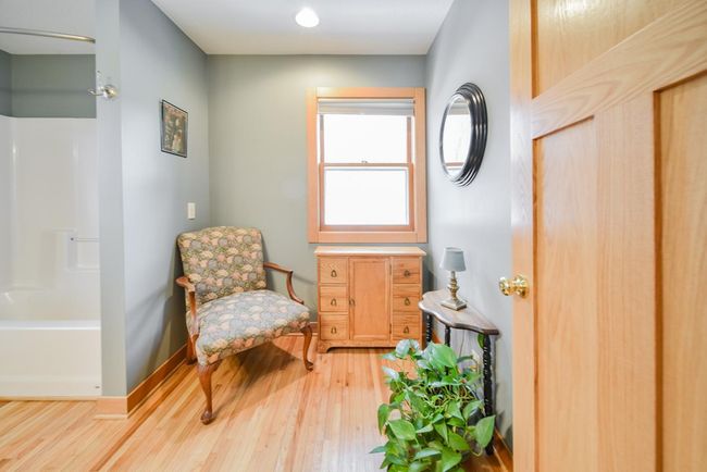Sitting Area Main Floor Bath | Image 29