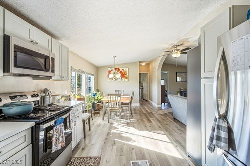 4111 Venza St, Pahrump, NV, 89048-5187 | Card Image