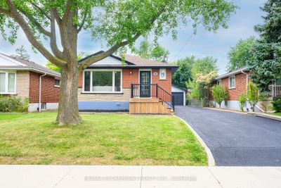 64 Viceroy Crt, House other with 3 bedrooms, 2 bathrooms and 4 parking in Hamilton ON | Image 1