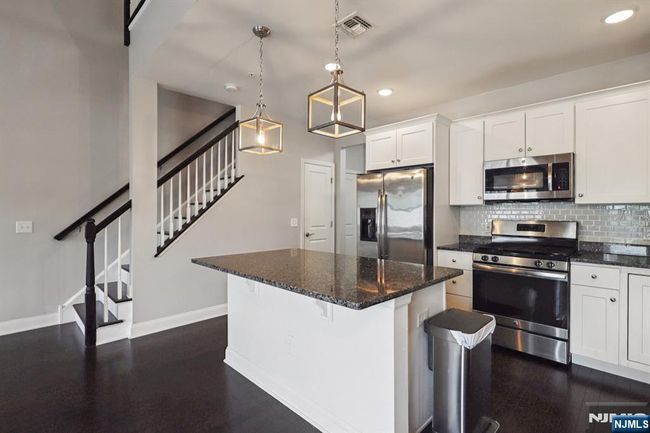 28 Elston Ct, Townhouse with 2 bedrooms, 3 bathrooms and null parking in Haskell NJ | Image 18