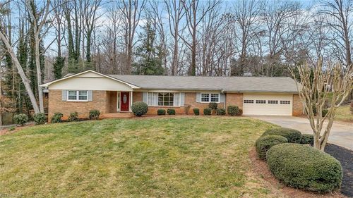 132 Kerry Ln, Wilkesboro, NC, 28697-8615 | Card Image