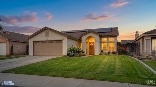 8708 Rollingbay Drive, Bakersfield, CA, 93312 | Card Image