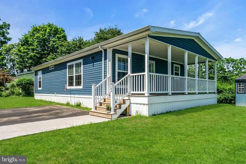 12 Lakeview Dr, QUAKERTOWN, PA, 18951 | Card Image