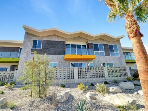 704 Obsidian Loop E, Palm Springs, CA, 92264-8375 | Card Image