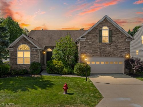 3380 Buckhaven Dr, Richfield, OH, 44286-9047 | Card Image