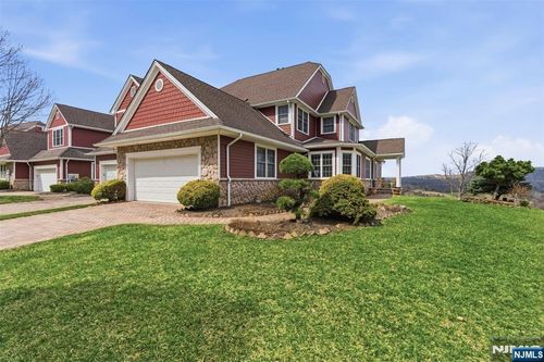 19 Rockhall Ct, Hamburg, NJ, 07419-1313 | Card Image