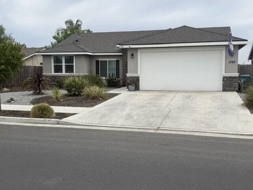 1797 W Date Avenue, Porterville, CA, 93257 | Card Image