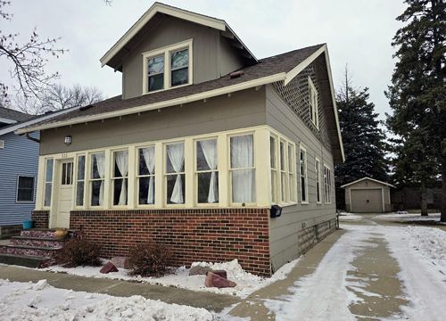 515 2nd St Nw, Pipestone, MN, 56164-1228 | Card Image