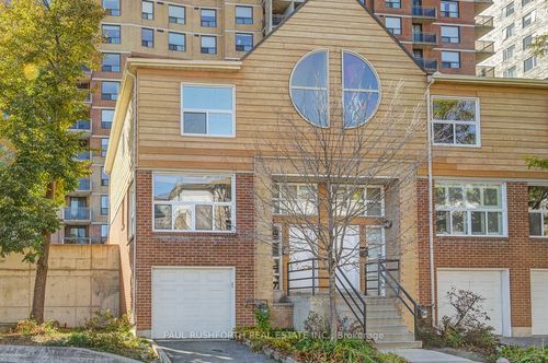 216 Forward Ave, Ottawa, ON, K1Y1L2 | Card Image