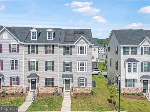 325 Patterson Park Rd, FREDERICK, MD, 21703-6348 | Card Image