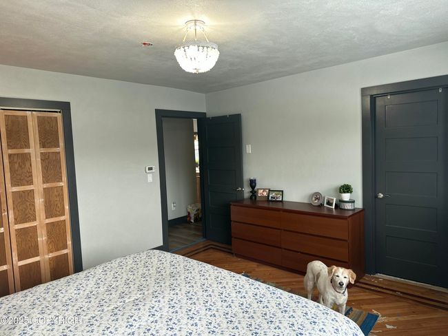 Upstairs Master Bedroom | Image 24