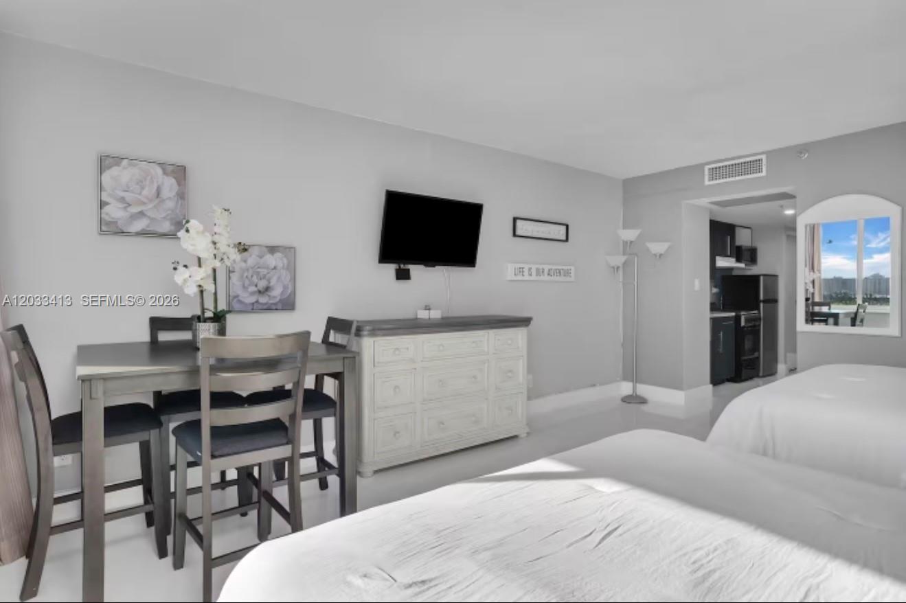 Residential in Sunny Isles Beach 4