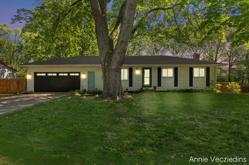 4696 Shank St, Rockford, MI, 49341-9604 | Card Image