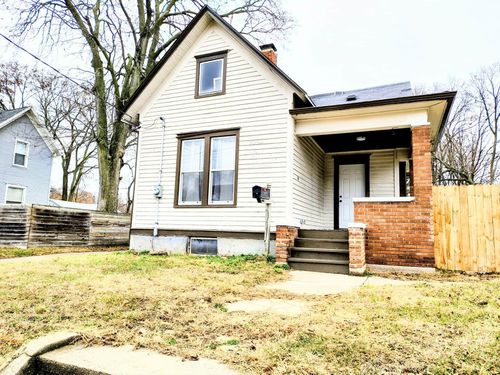 717 Vernon Ave, Beloit, WI, 53511-6064 | Card Image