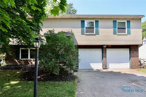 156 Partridge Ln, Perrysburg, OH, 43551-2550 | Card Image