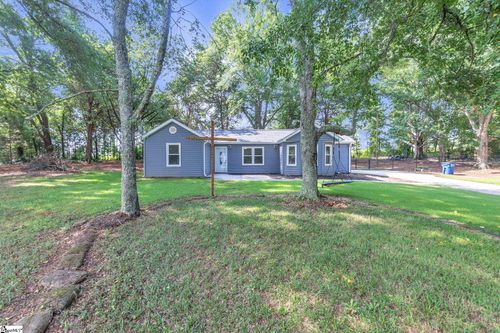 202 Green Meadows Cir, Fountain Inn, SC, 29644-7150 | Card Image