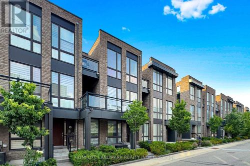 17 Thorncrest Drive, Vaughan (Patterson), ON, L4J0K1 | Card Image