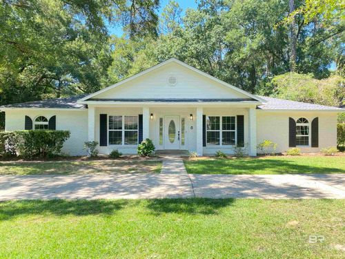 824 Regents Dr W, Mobile, AL, 36609-3223 | Card Image