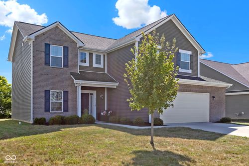 6361 N Cedarwood Dr, Mccordsville, IN, 46055-8907 | Card Image