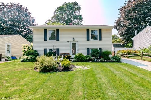 1856 Stirling Rd, Madison, OH, 44057-2033 | Card Image