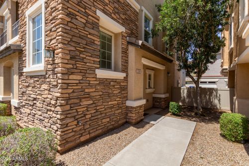 1386 S Sabino Dr, Gilbert, AZ, 85296-8475 | Card Image