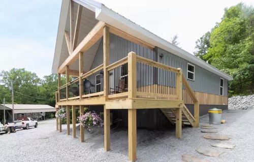 721 Little Indian Dr, Jamestown, KY, 42629-6912 | Card Image