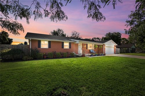2348 Apricot Dr, Beavercreek, OH, 45431-2635 | Card Image