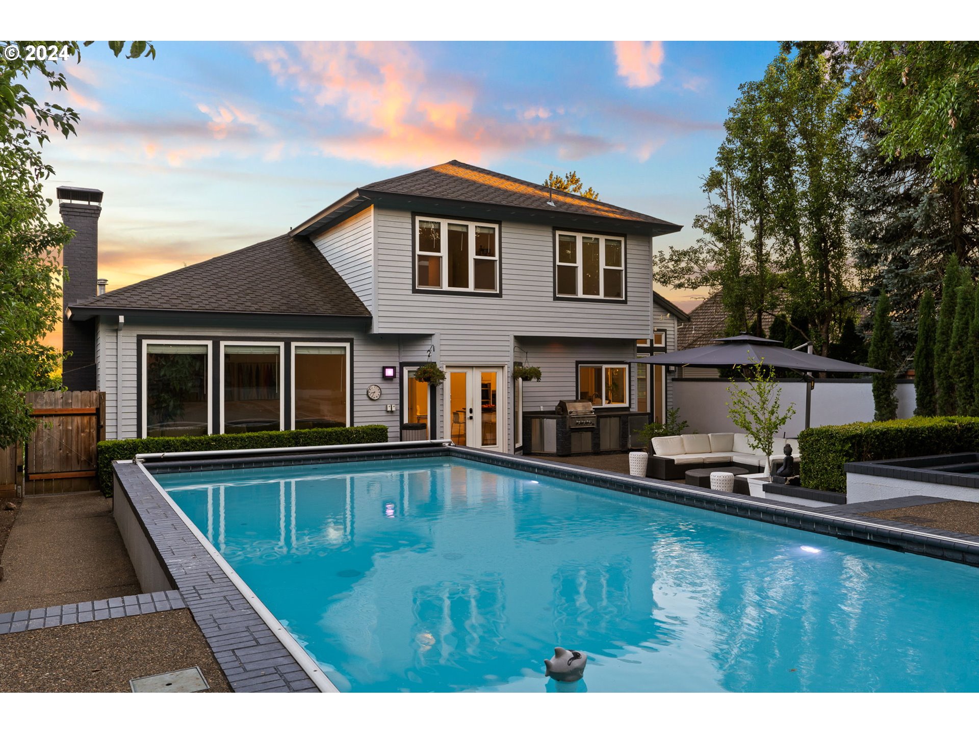Falcon Dr, West Linn, OR 97068