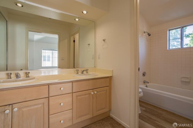 APT-1 - 981 Asilomar Ter, Townhouse with 2 bedrooms, 3 bathrooms and 2 parking in Sunnyvale CA | Image 19