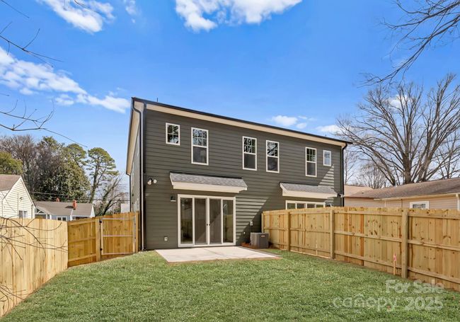 2221 Edison St, Townhouse with 3 bedrooms, 3 bathrooms and null parking in Charlotte NC | Image 4