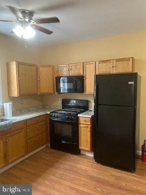 2-1102 White Horse Pike, Oaklyn, NJ, 08107-2043 | Card Image