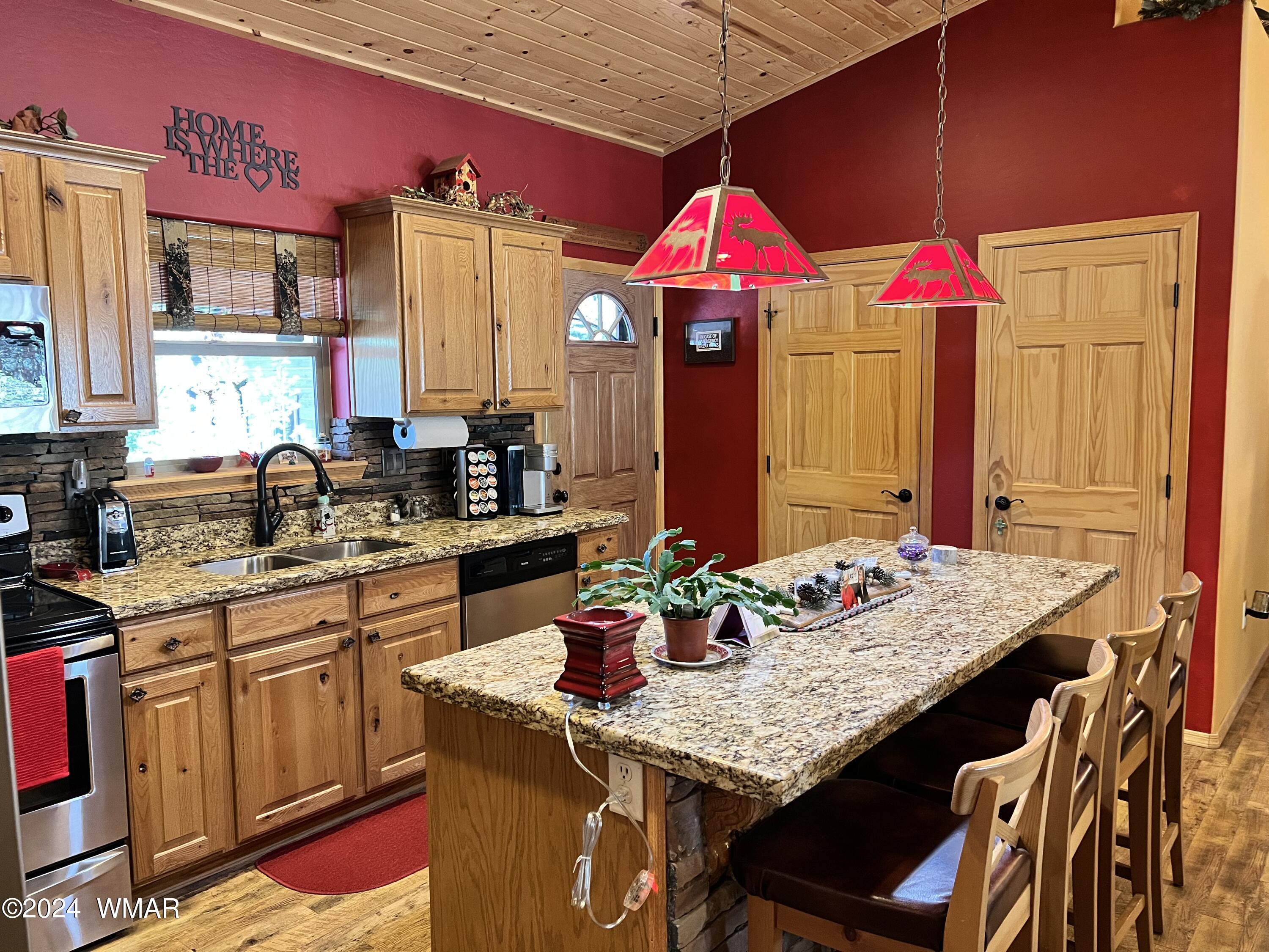 Tyson Pl, Show Low, AZ 85901