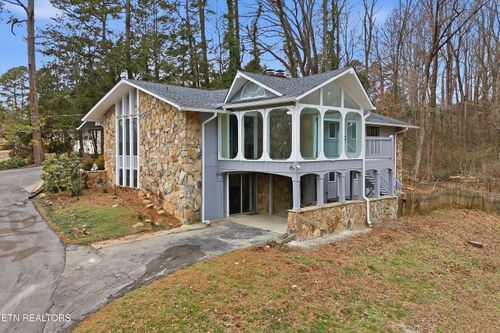 8129 Ainsworth Dr, Knoxville, TN, 37909-2202 | Card Image