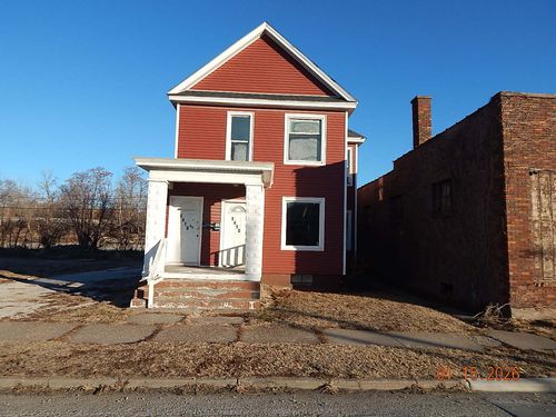 1410 W 4th St Street, Davenport, IA, 52802 | Card Image