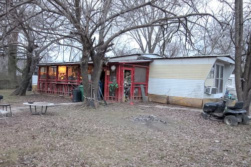 210 E 9th St, Hooks, TX, 75561-5303 | Card Image