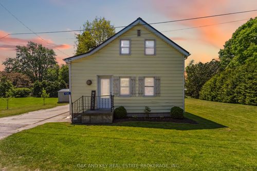 130 Wellington St, Wardsville, ON, N0L2N0 | Card Image