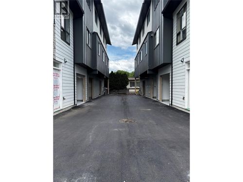 3-980 Franklyn Rd, Kelowna, BC, V1X3V1 | Card Image