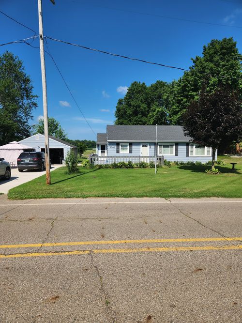 1762 5th St, Martin, MI, 49070-8725 | Card Image
