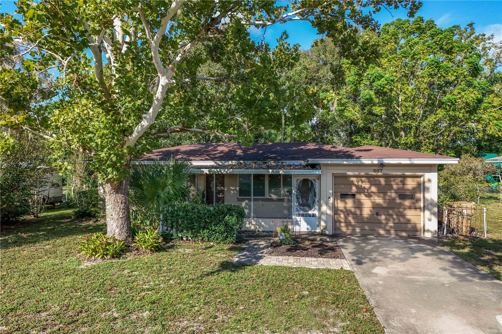 Norman Dr, Mount Dora, FL 32757